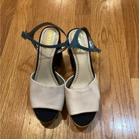 Circus by Sam Edelman Women's Blue and White Platform Sandals - Picture 2 of 5